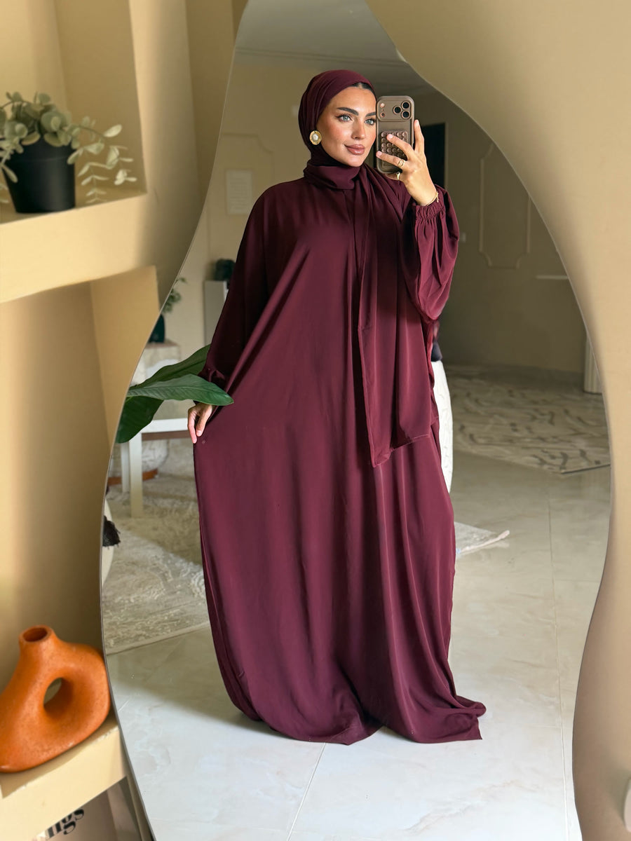Loose prayer isdal in Saudi royal crepe — Burgundy, front view
