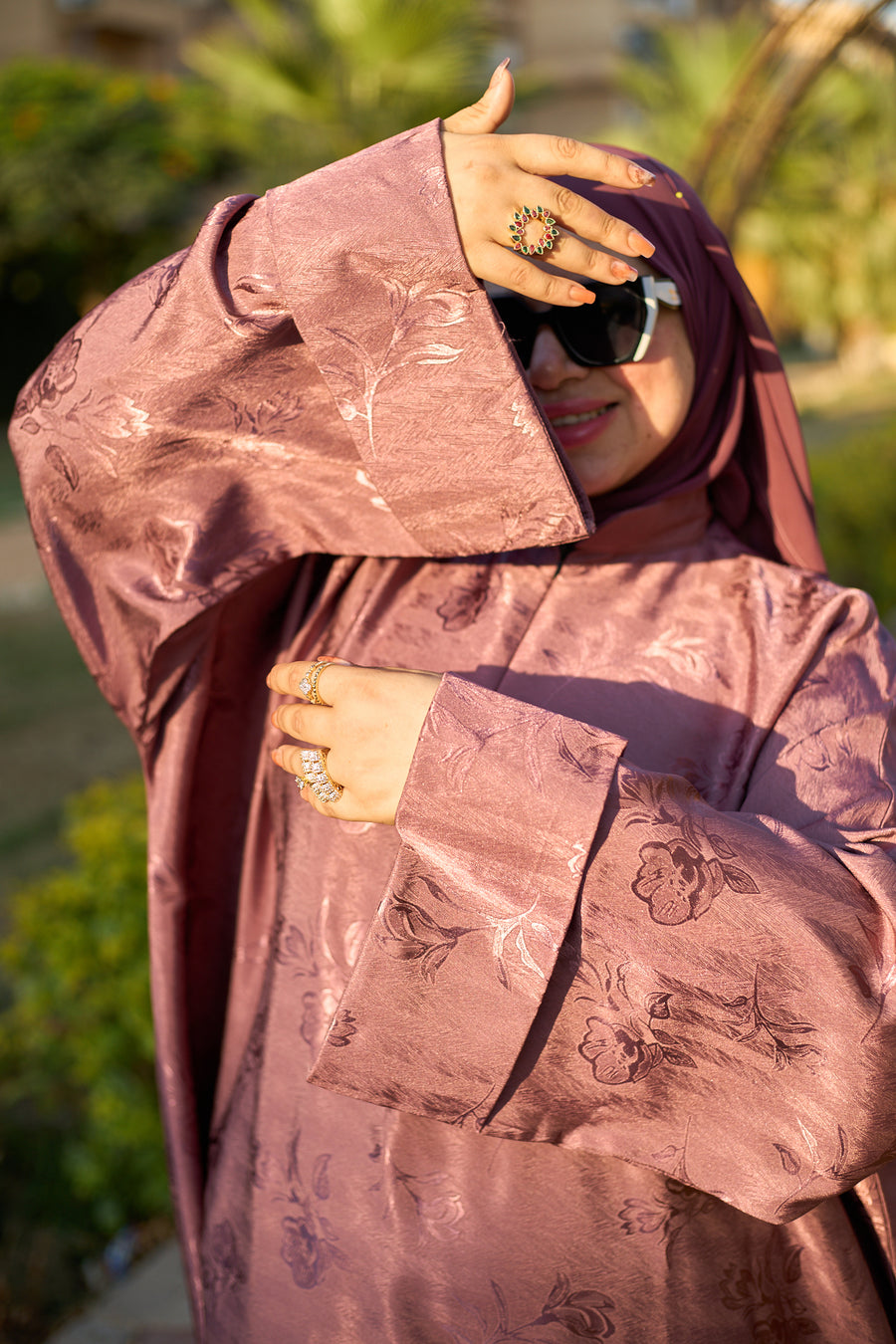 عباية انسيابية ناعمة مع طرحة - كشمير - A70A4141.jpg