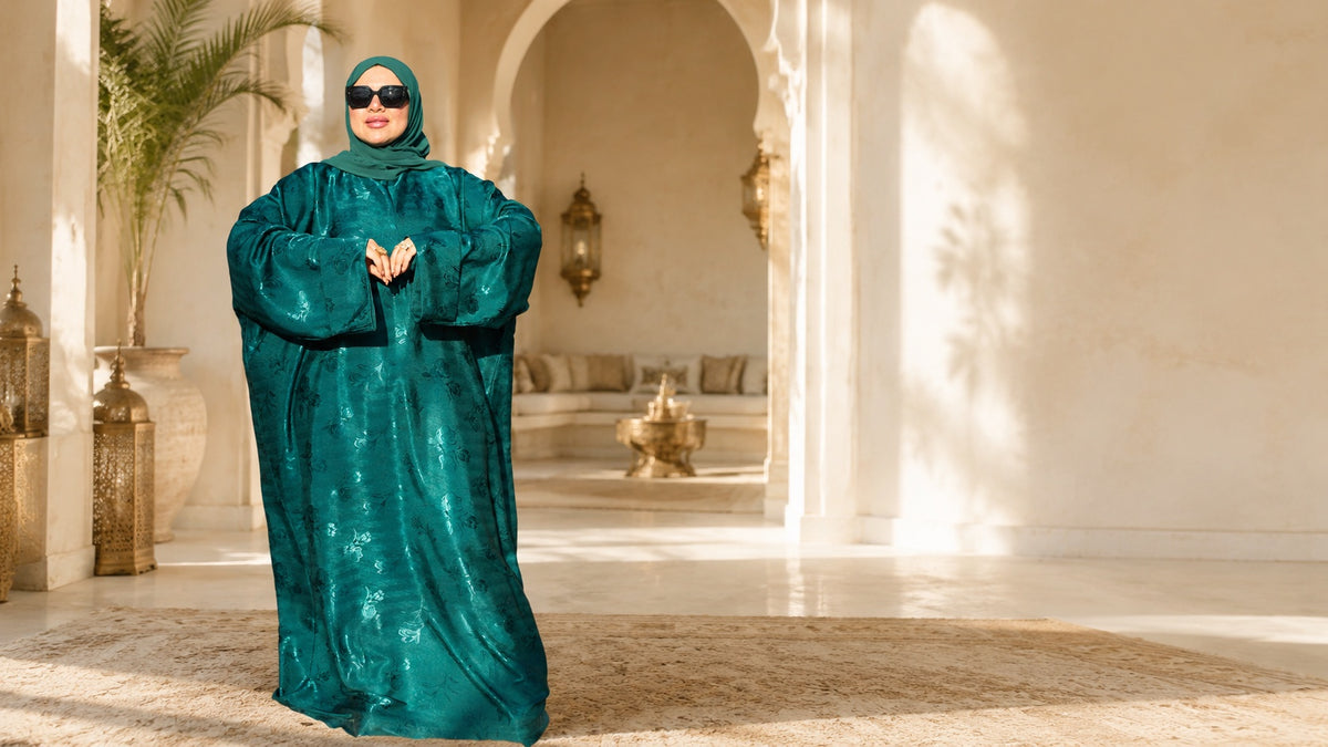 A flowing abaya with a refined look