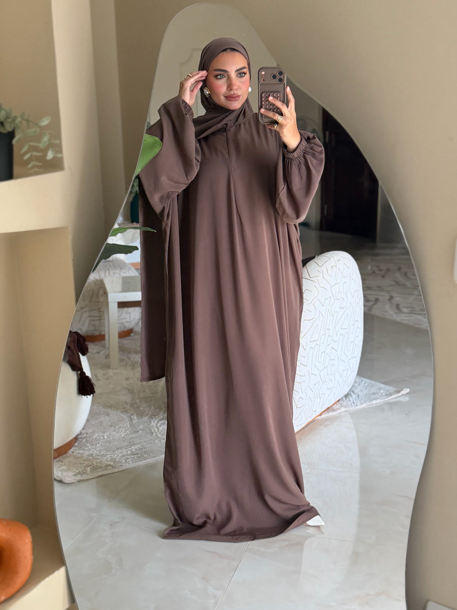 Loose prayer isdal in Saudi royal crepe — Coffee, side view